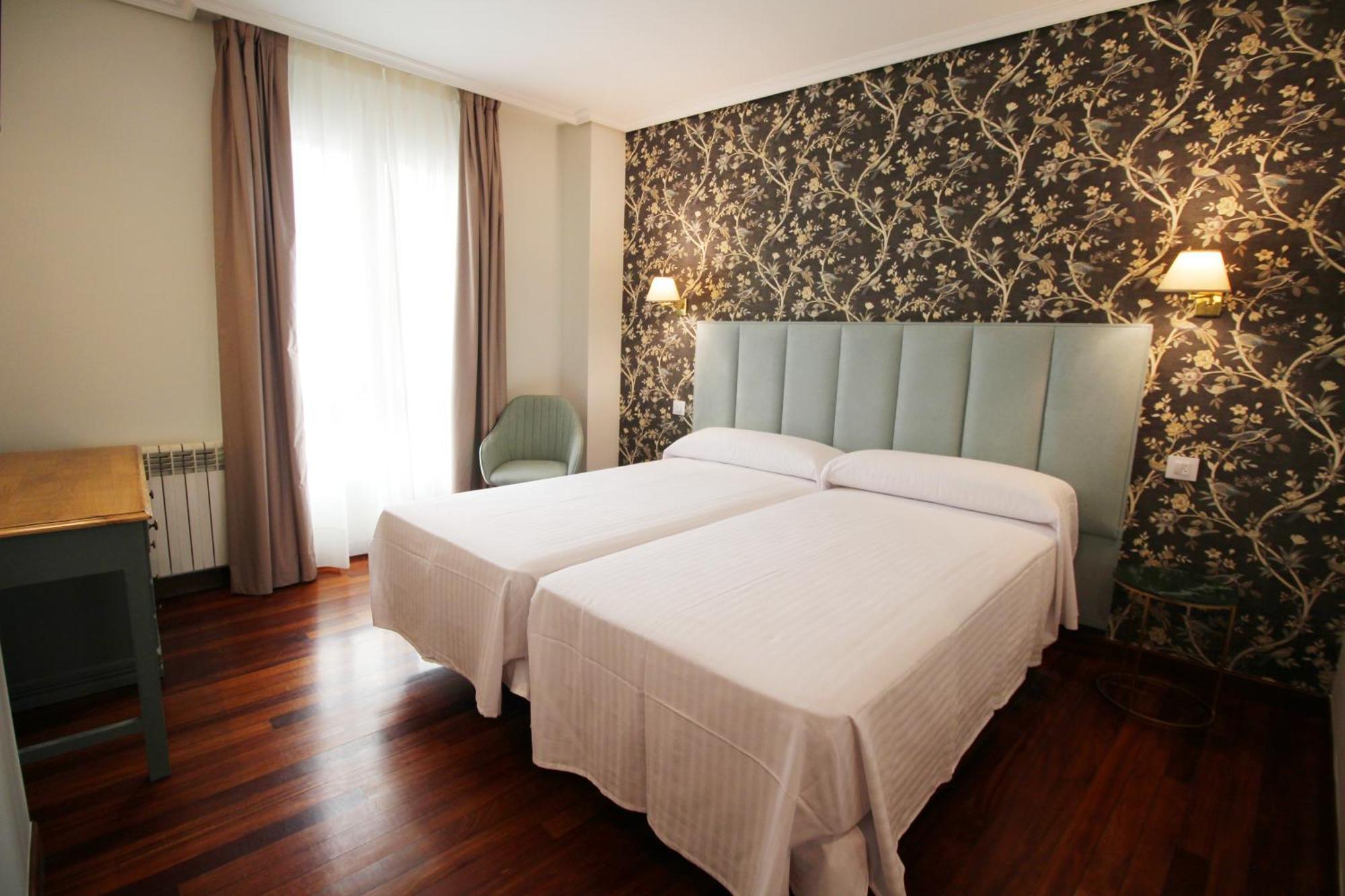 Hosteria De Adarzo Auto Check Сантандер Экстерьер фото
