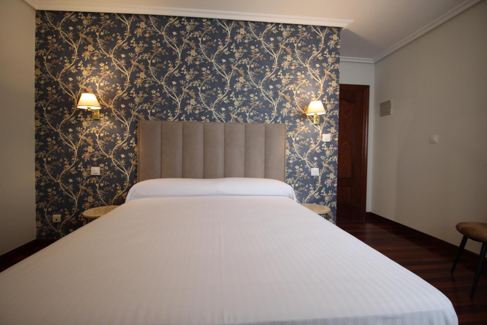 Hosteria De Adarzo Auto Check Сантандер Экстерьер фото